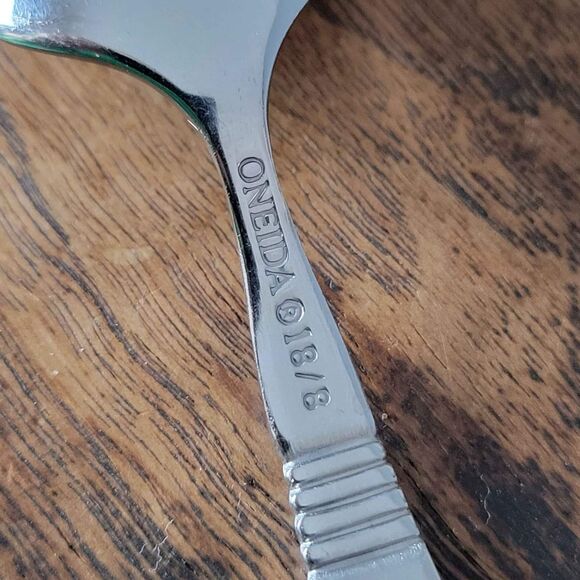 Lot of 7 Oneida 18/8 Stainless OHS345 Pattern Spoons Frosted Handle - Picture 9 of 9